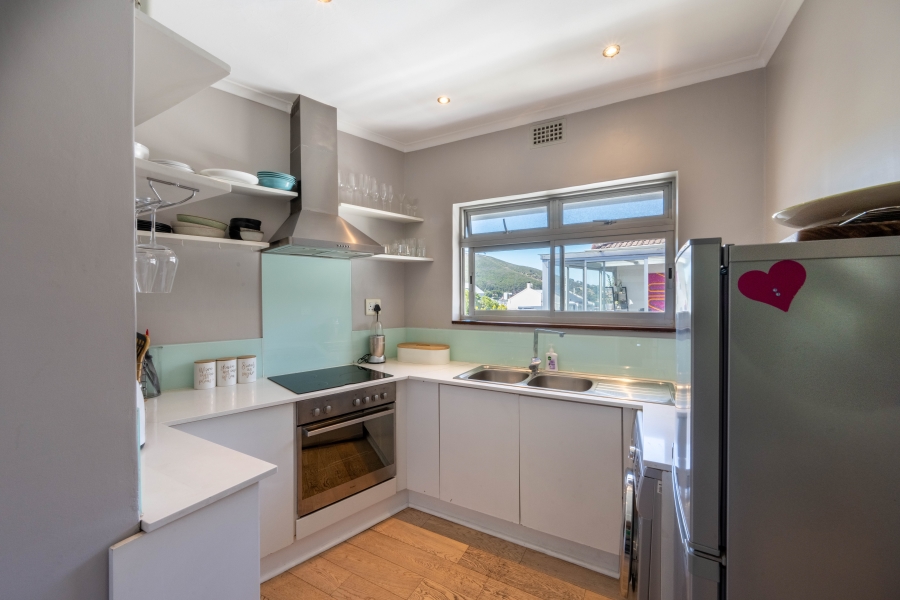 To Let 2 Bedroom Property for Rent in Oranjezicht Western Cape